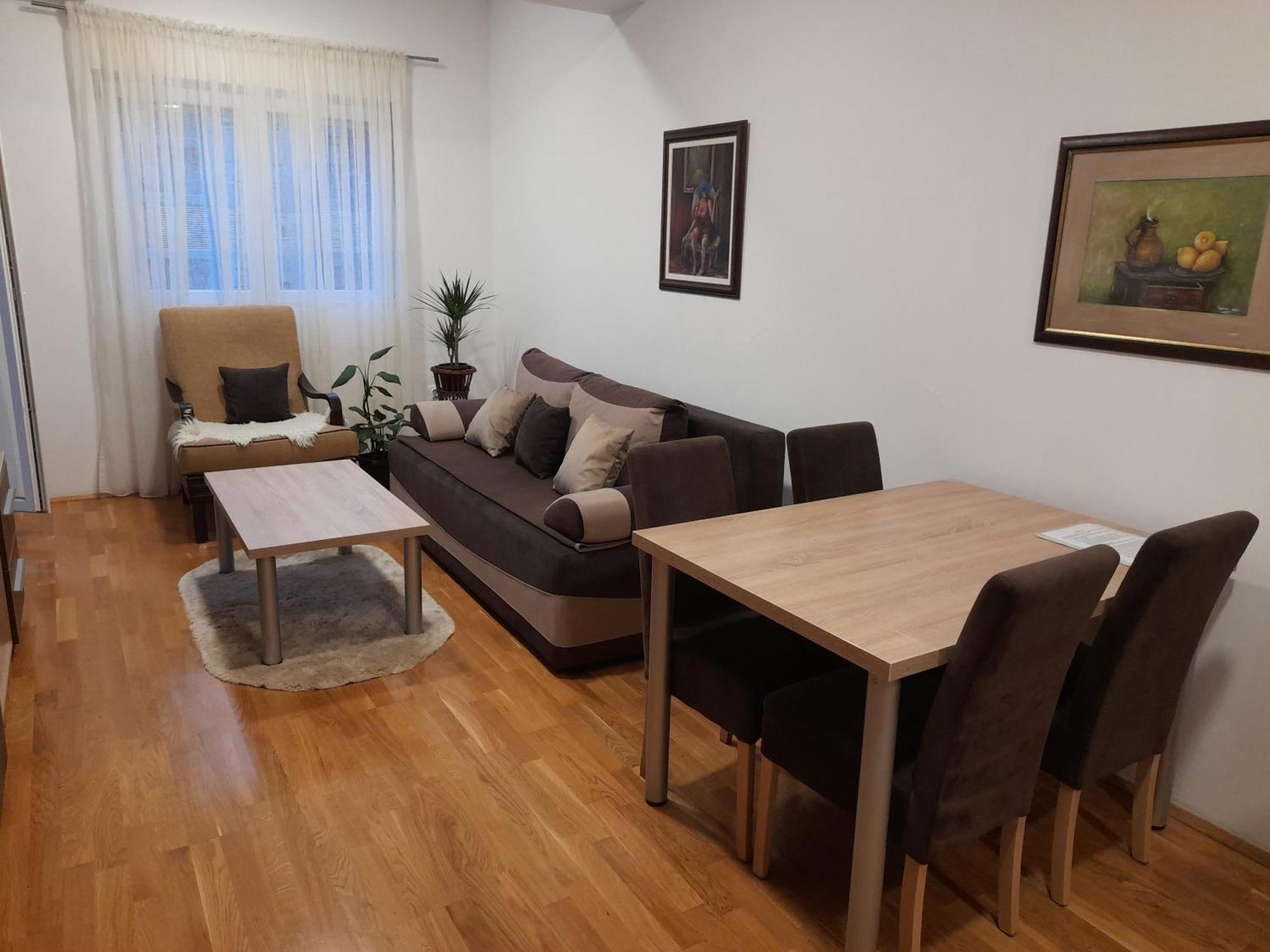 Ogi Apartman Apartamento Podgorica Exterior foto